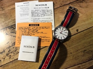 AK350 美品相当 レア NIXON ニクソン THE SENTRY 38 純正革ストライプベルト ホワイト文字盤 クオーツ メンズ 腕時計