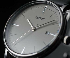 新品 セイコーLORUS シンプルで視認性高い王道のデザイン 薄さ8ミリ 品のあるグレーフェイス 50m防水 逆輸入 メンズ 日本未発売 SEIKO