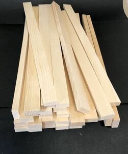 天然木地ホワイトスプルス材30本セット300×17.3〜×8〜端材 木材 素材　工作　工芸　貼り付け　日曜大工　ハンドクラフト