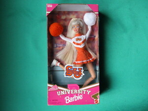 University Barbie 『 SYRACUSE / シラキュース大学 』　チアリーダー バービー 人形　未使用品