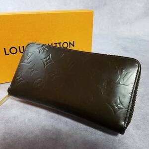 【良好】 LOUIS VUITTON　ルイヴィトン　ヴェルニ　パテント　レザー　ジッピーウォレット　ラウンドファスナー長財布　アマラント　M93522