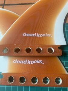 デッドクークス　dead kooks アップライトフィン　ツインフィン　Twin Fins futuresfin フューチャーフィン