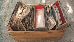 ★未選別の古いレコードが木箱に多数
