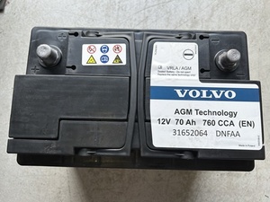 中古バッテリー 　VOLVO　バッテリー　AGM　12V　70Ah　760CCA（EN）　　健全性100％　　＜中古品＞