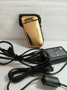 [動作確認済み] SANYO Xacti DMX−HD800 ゴールド デジタルムービーカメラ 充電アダプター付き その他付属品なし 汚れ傷あり