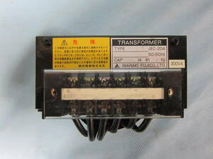 IBARAKI FUJICO TRANS FORMER HB-30C CAP.300VA 230V-100V　鶴田変圧器 トランス (外寸約:横13.3cm *縦9.8cm*奥行14.4cm /6.2kg）