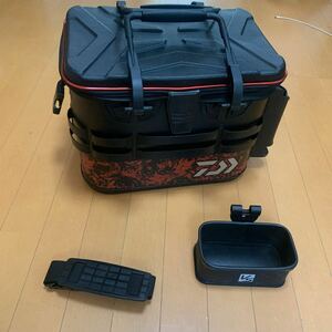 中古　ダイワ　ATタックルバッグD(B) 36 ブラックレッド