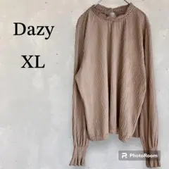 Dazy　長袖　(XL)　ライトブラウン　大人可愛い　大きいサイズ