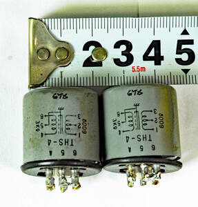 昔、プロの音声信号回路に盛んに使われた田村ライントランス(600-3KΩ)２個の出品です。