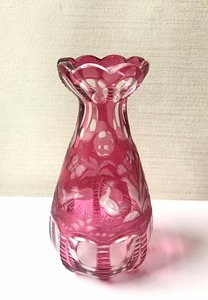 美しいボヘミアガラスの世界★花に鳥、昆虫文の花瓶★フランスで購入。格安出品です！