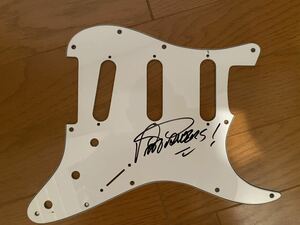 ピックガード ストラトキャスター カナダのブルースハードロックギタリスト　PAT TRAVERS 直筆サイン入り　証明書付き