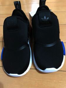 アディダス　adidas キッズ　子ども　スポーツシューズ　2歳　履かせやすい　黒　ブラック　赤　青　　　　　新品　未使用　箱なし　14ふ