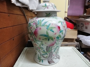 買い出し品　壺　花瓶　桃画　古い　　中国古美術　　高さ41㎝　同梱包可能