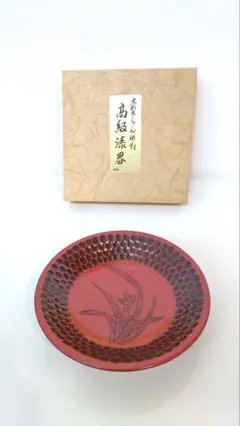 高級漆器 木製らん彫刻