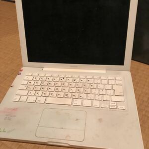 MacBook モデルA1181