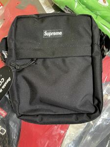 新品　supreme シュプリーム　ショルダーバック 黒 ナイロンキャンバス ブラック×ホワイト 18SS Supreme Shoulder bag