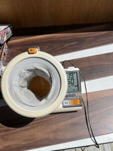 【動作品】 OMRON/オムロン デジタル 自動 血圧計 HEM-1010