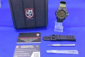 ルミノックス LUMINOX 超極美品 NAVY SEAL 3600 SERIES 驚異的な視認性アナログ腕時計 クォーツ３針ウォッチ デイト日にち 3617