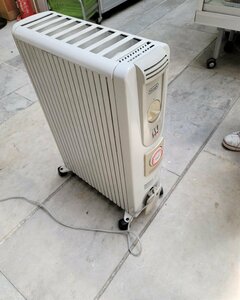 ▲OG▲動作品 DeLonghi デロンギ オイルヒーター 091521TEC　暖房器具　K2305-138