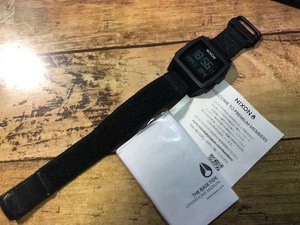 AK532 程度良好 冊子付 レア NIXON ニクソン デジタル BASE TIDE 17L K.I.S.S ブラック 純正ナイロンベルト メンズサイ 腕時計