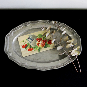 1800年代 花リム オーバル フランス 錫製 ピューター 器 皿 鉢 飾皿 陶器 民藝 骨董 古道具 美術 アンティーク 中世 ナポレオン ルイ 錫