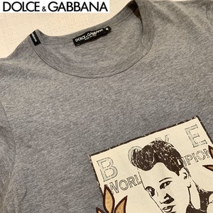 【試着のみ　極美品】★DOLCE＆GABBANA★ドルチェ＆ガッバーナ★　Tシャツ　グレー　プリント　金属ワッペン　size46　イタリア製　100154