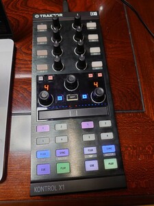 Native Instruments TRAKTOR KONTROL X1 MK2 動作確認済 送料当方負担 DJコントローラー