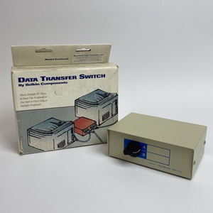 Data Transfer Switch Mac用 MINI DIN 8ピン モニター切り替え セレクター Belkin Macintosh - r181