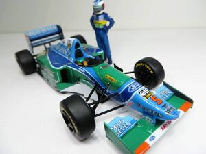 素人 完成品 1/43 タメオ べネトン フォード B194 スペインGP 1994 ＋おまけフィギュア付 ミハエル シューマッハ tameo 1/43キット