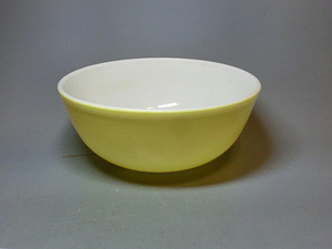 475383 PYREX（パイレックス）製 黄色 菓子鉢（アメリカ製）工芸ガラス