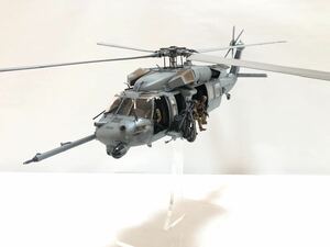 アカデミー　1/35 HH-60G ぺイブホーク仕様　改造模型完成品　プラモデル　アメリカ海軍機　ブラックホーク
