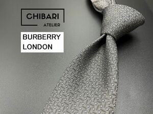 【新古品】BURBERRY LONDON　バーバリーロンドン　ロゴ＆ドット柄　ネクタイ　3本以上送料無料　グレイ　0404063