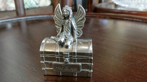 イギリス製 とっても小さい天使の宝箱：FAIRY Tiny Treasures Box Woodsetton Designworks