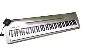 送料着払 YAMAHA 標準価格￥62,790 フルコンサートグランドピアノ音をデジタル録音 電子 ピアノ ヤマハ 中古 スピーカー内蔵 P60 管理2103