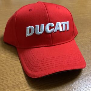 ドゥカティ　キャップ帽子 赤　本物　