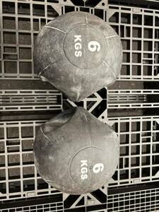 【中古品・引取限定】メディシンボール バイノーラル医療ボール 6kg 8kg 2組 トレーニング フィットネス 筋トレ