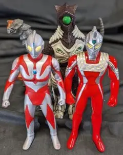 ウルトラマンネオス＆登場怪獣・宇宙人（バンダイ）ソフビフィギュア４体セット