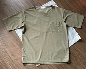 UNITED ARROWS ユナイテッドアローズ　グリーンレーベルリラクシングのカーキTシャツ