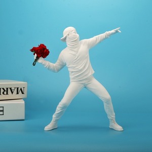 バンクシー オブジェ ホワイト 白 北欧 置物 インテリア 雑貨 グッズ 飾り 海外 人気 高級 Banksy 花 投げ 花束 投げる 男 少年