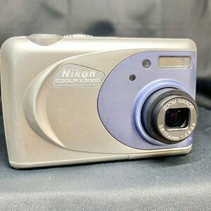 Nikon ニコン COOLPIX2000 クールピクス2000 電池式 デジタルカメラ デジカメ 動作確認済み