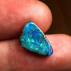オーストラリア産 天然ボルダーオパール2.31ct boulder opal