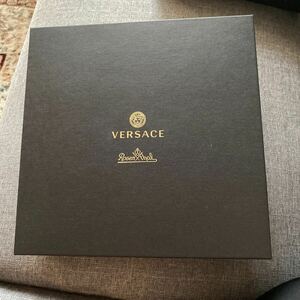 Versace お皿の空箱