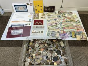 (4839-13553)外国銭　おまとめ　総重量約20Kg 古銭 外貨 紙幣 硬貨 等　経年保管品