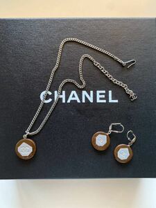 CHANEL チョーカーとピアスのセット