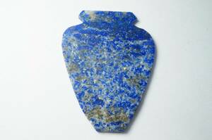 希少!35年前の未使用在庫!藍色が綺麗な上質アフガニスタン産ラピスラズリ（ラピス）彫刻「壺」32.4ct