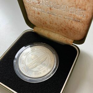 クウェート　5 ディナール　記念銀貨　重量約28ｇ 古銭 外国銭 シルバー コイン メダル　★16