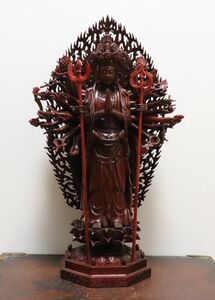 とても細密に彫られた木彫の大きな千手観音菩薩像 仏像 高さ約60㎝ n679