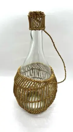 ヴィンテージ　ガラスボトル　ラタン付き　ガラス瓶　アンティーク