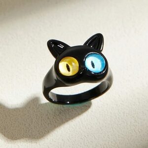 黒猫 ネコ リング 指輪 キャット 黒色 可愛い オッドアイ 動物 アニマル 猫 かわいい 猫好き おしゃれ 小ぶり アクセサリー ファッション 