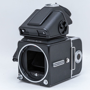 HASSELBLAD 500C/M ブラック, PMEファインダー, A12 シルバー　【管理番号007263】